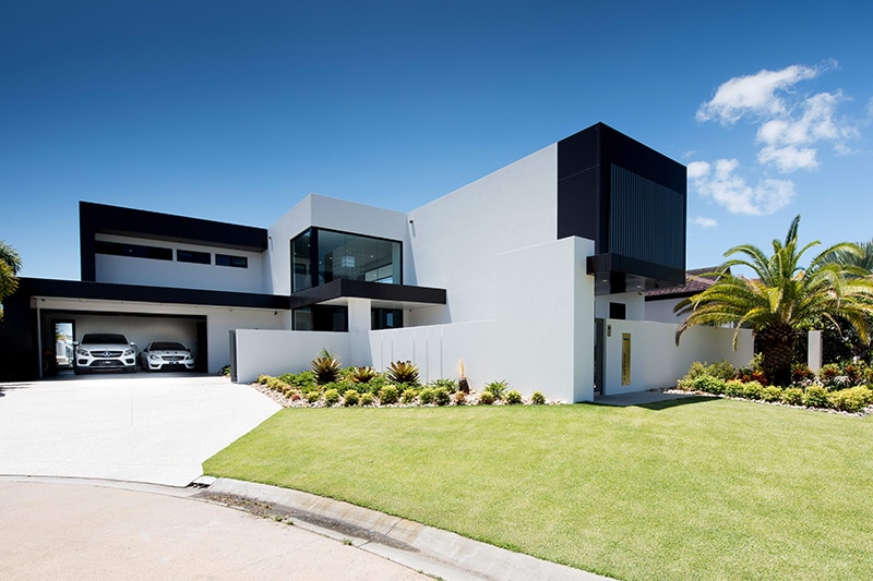 Home 3 – Bribie Contemporary Front